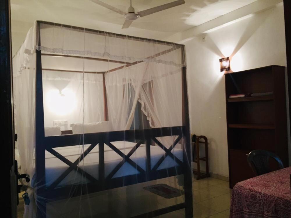 Ameesha Guesthouse Unawatuna Exterior photo